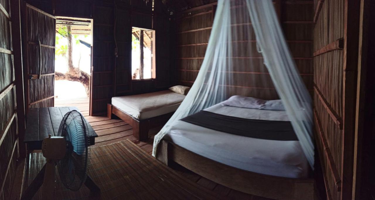 Mambetron Homestay Raja Ampat Pulau Mansuar Kültér fotó