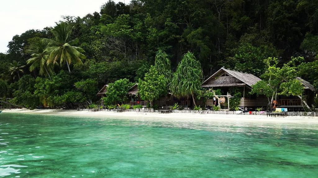 Mambetron Homestay Raja Ampat Pulau Mansuar Kültér fotó