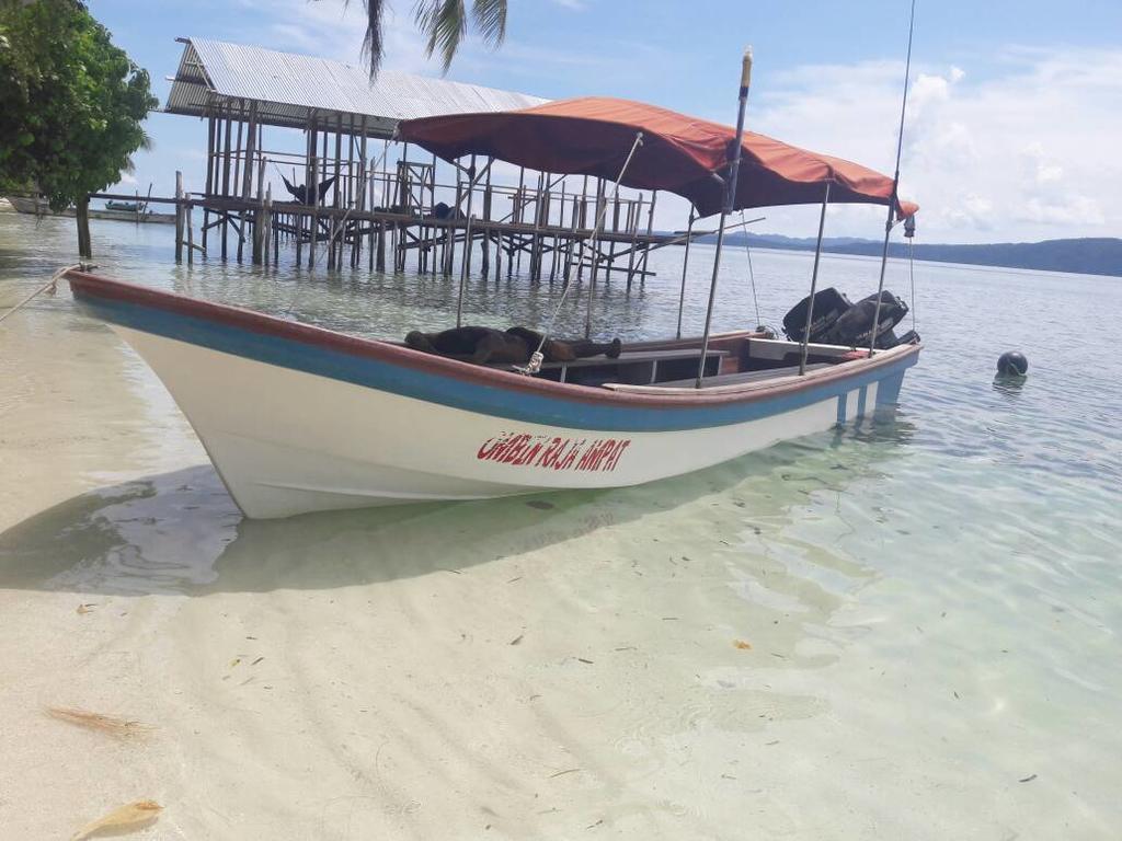 Mambetron Homestay Raja Ampat Pulau Mansuar Kültér fotó